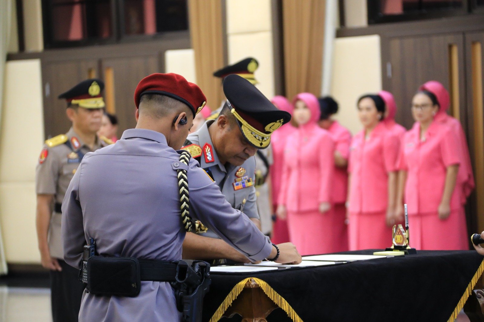 Rotasi Polri, Sejumlah Pejabat Utama dan Kapolda Berganti