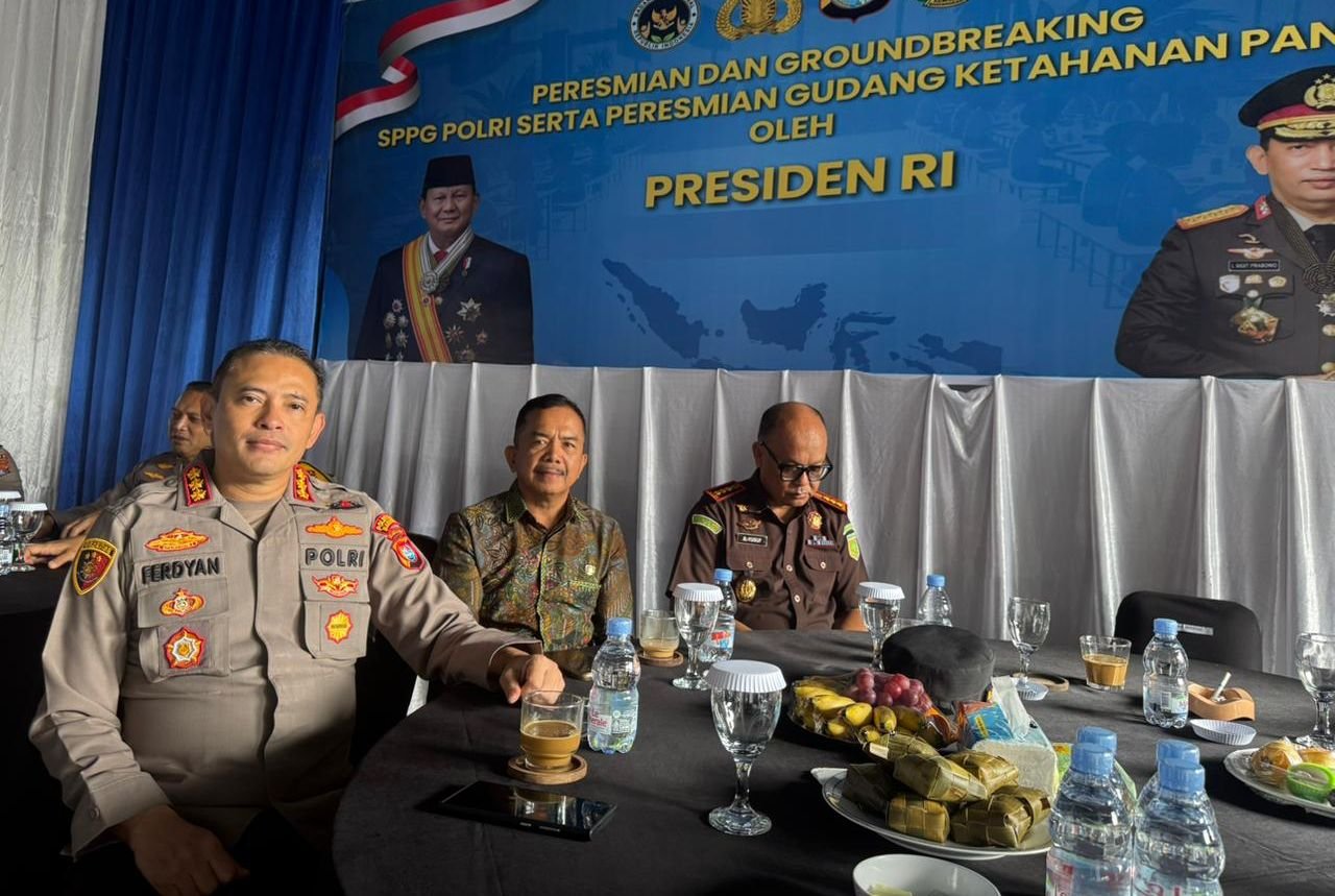 Presiden Resmikan 1.179 SPPG dan 18 Gudang Pangan Polri, Polda Sulbar & Polresta Mamuju Hadiri Peresmian Secara Daring.