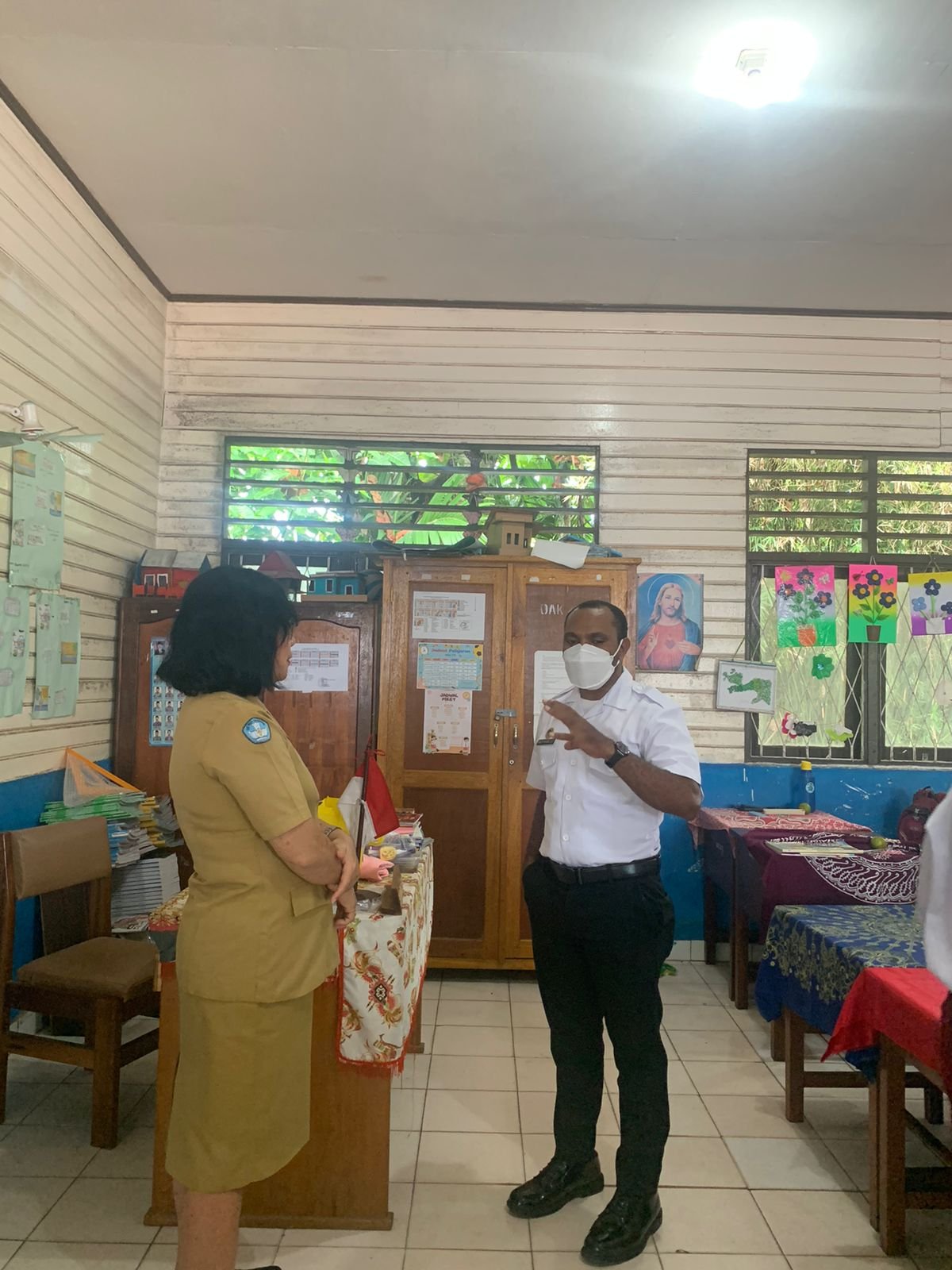 Pastikan MBG Tanpa Cela, Kepala SPPG Kalisusu 001 Sidak Sekolah Usai Layani 4 SD, 3 TK dan 3 Posyandu Nuri