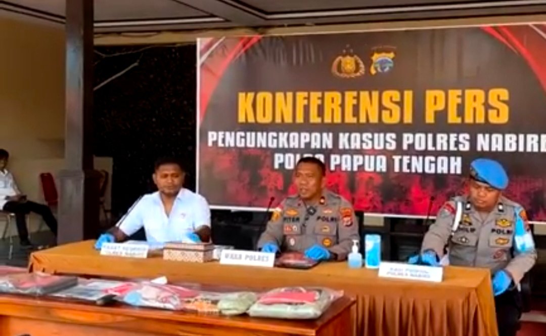 Dua Pelaku Jambret di Depan Aspol Kota Lama Nabire Ditangkap, Polisi Amankan Sejumlah Barang Bukti