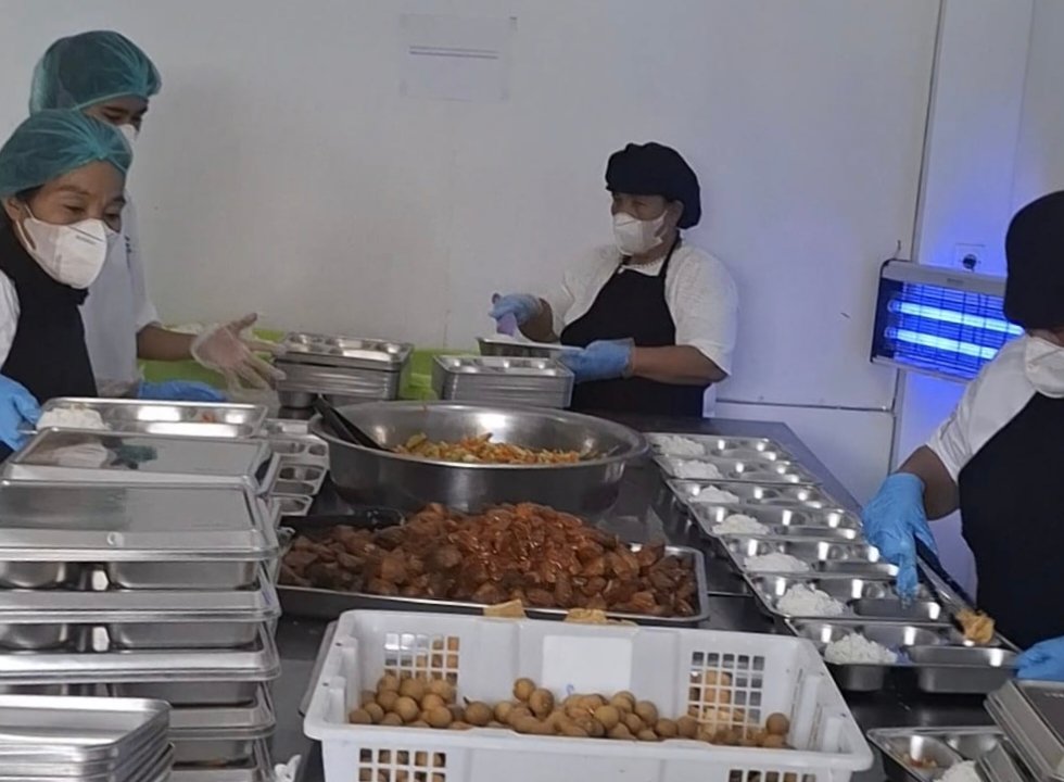 Dapur MBG Kalisusu 002 Dijaga Ketat, SOP Diterapkan untuk Pastikan Makanan Siswa Aman dan Bergizi