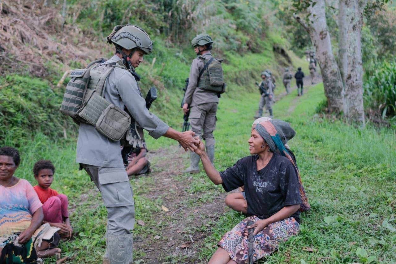 Patroli Intensif di Ilaga, Satgas Damai Cartenz Sapu Bersih Jalur Rawan: Situasi Dipastikan Aman