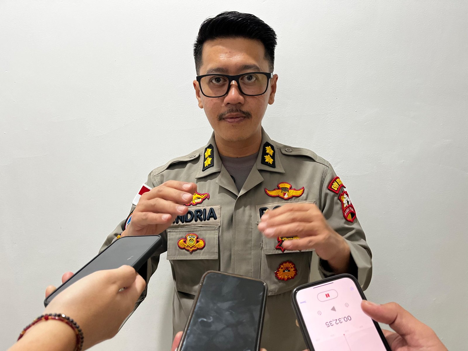 Brutal di Siang Bolong! Tukang Ojek Dibacok di Paniai, Satgas Damai Cartenz Bergerak Cepat Buru Pelaku