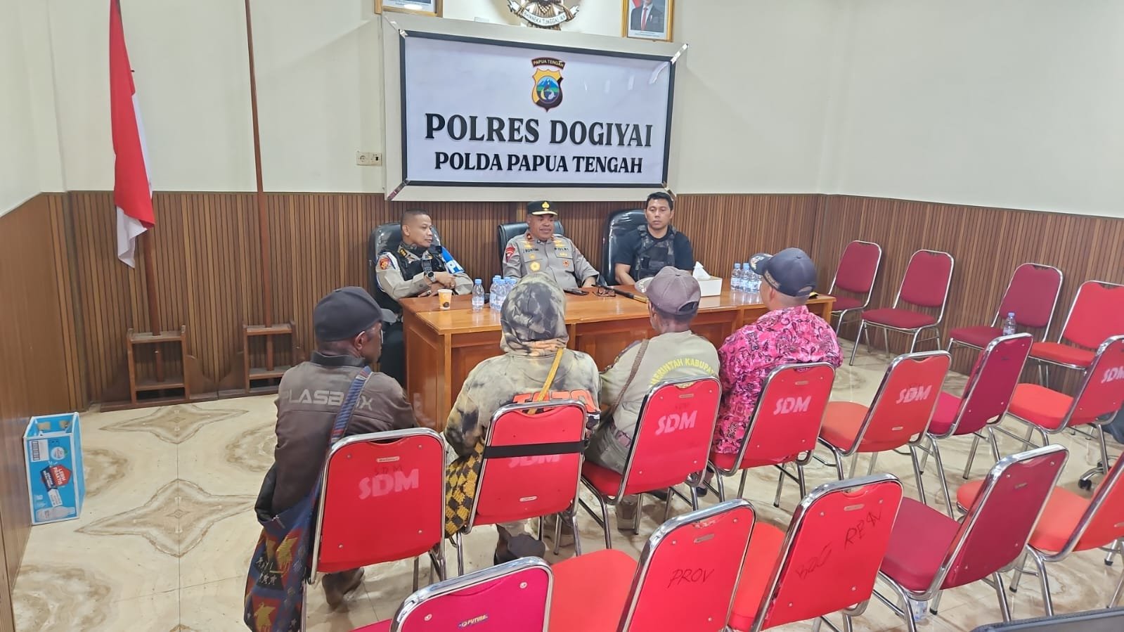 Kapolda Papua Tengah Minta Maaf, Tegaskan “Tak Ada Toleransi”: Kasus Dugaan Pelanggaran Polisi di Dogiyai Diusut Tuntas!