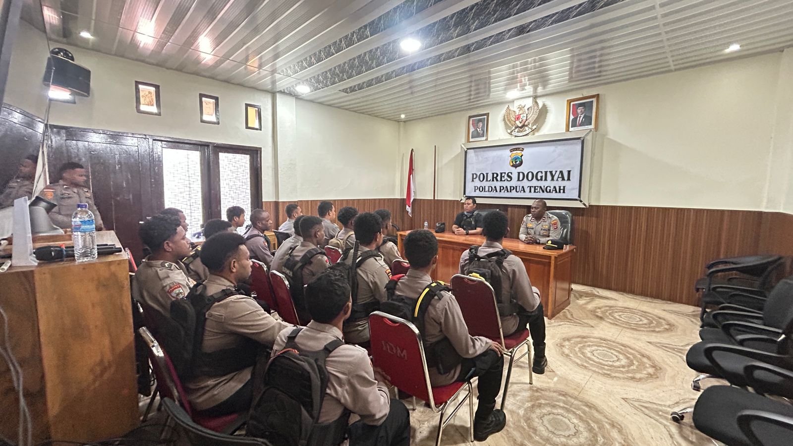 Kapolres Dogiyai “Warning Keras” ke Personel: Jangan Bergerak Sendiri, Keselamatan Jadi Harga Mati!