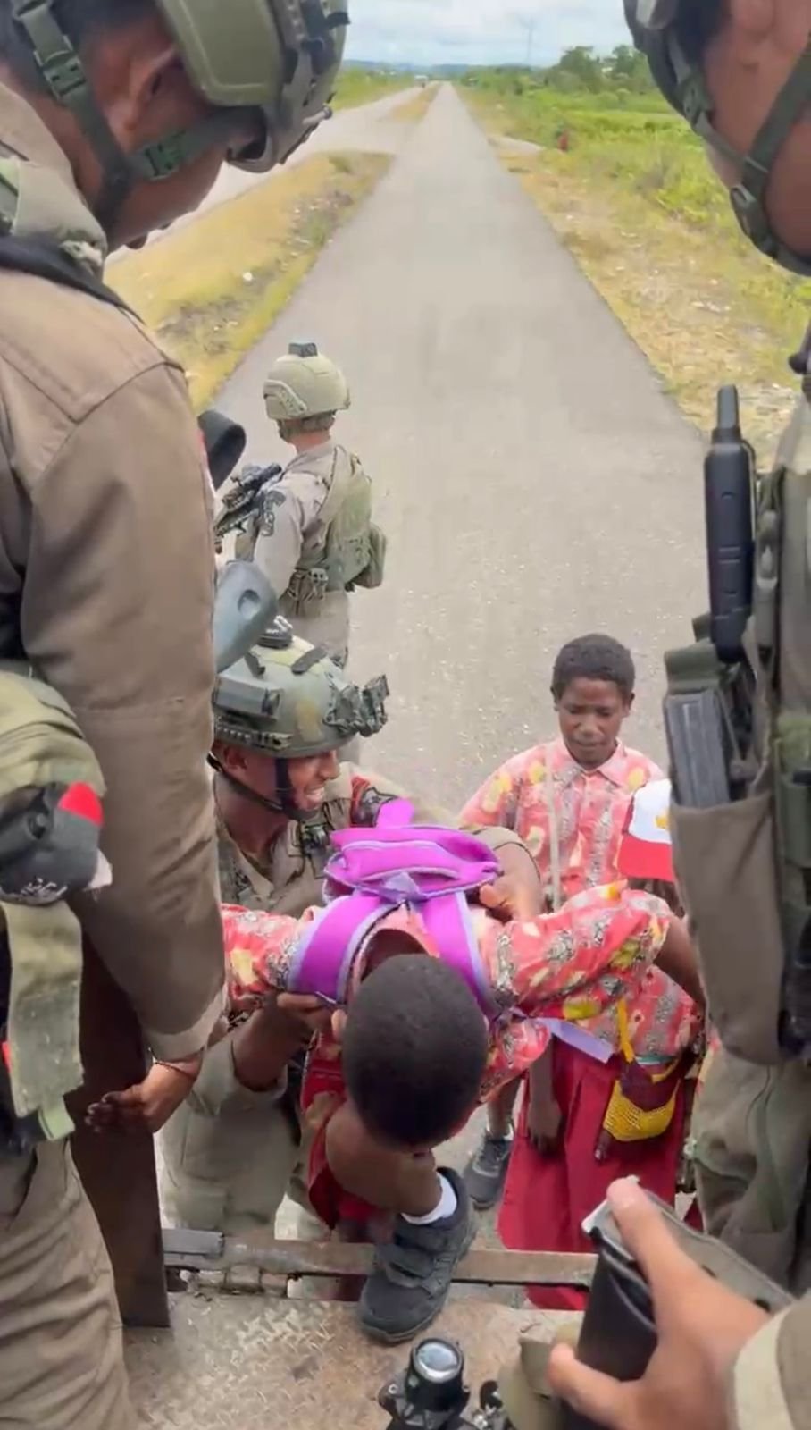 Patroli Satgas Damai Cartenz di Kenyam, Strategi Humanis Jaga Stabilitas Keamanan Nduga