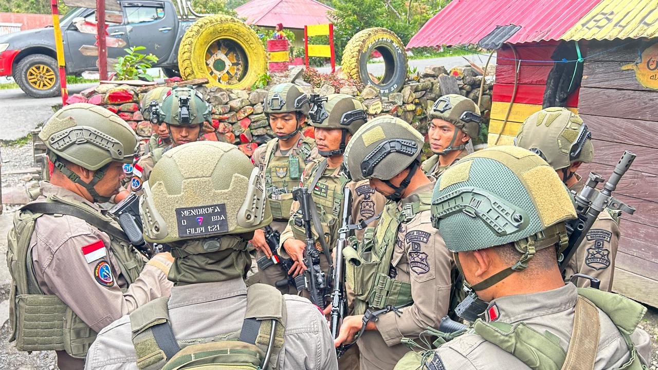 Patroli Humanis Tembus Kampung di Puncak Jaya, Warga Mulai Terbuka: “Aparat Kini Lebih Dekat”