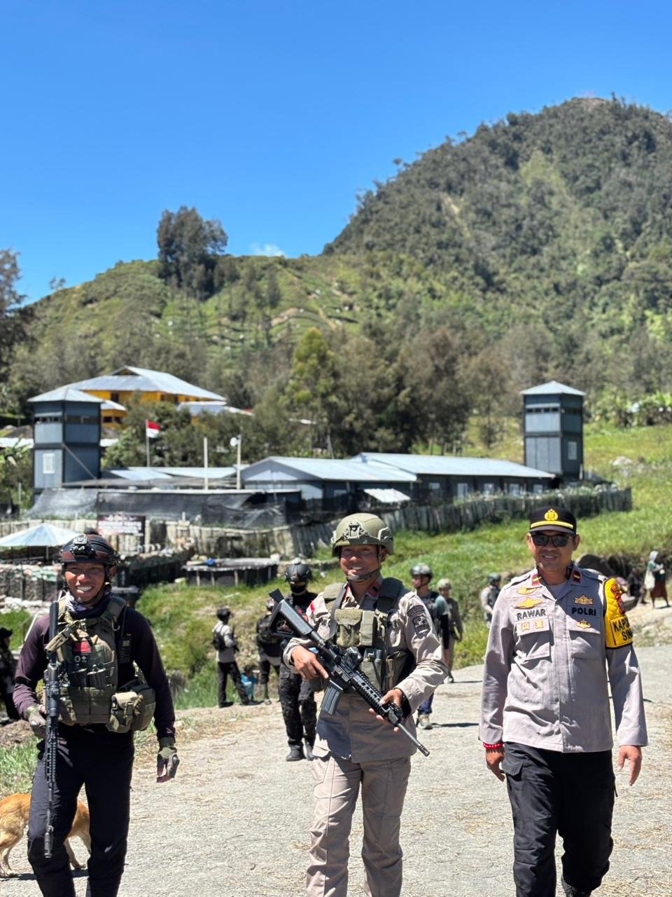 Patroli Humanis di Sinak: Operasi Damai Cartenz Pererat Kepercayaan, Warga Makin Rasa Aman