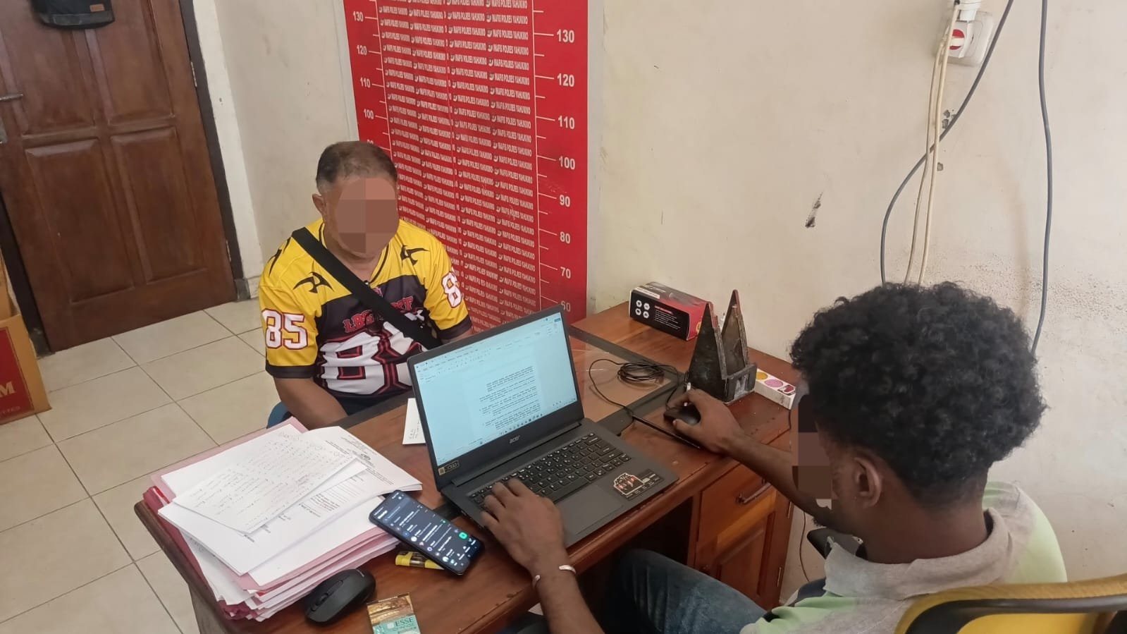 Detik-Detik Percobaan Penembakan di Dekai: Pelaku Misterius Lepaskan Tembakan, Warga Nyaris Jadi Korban