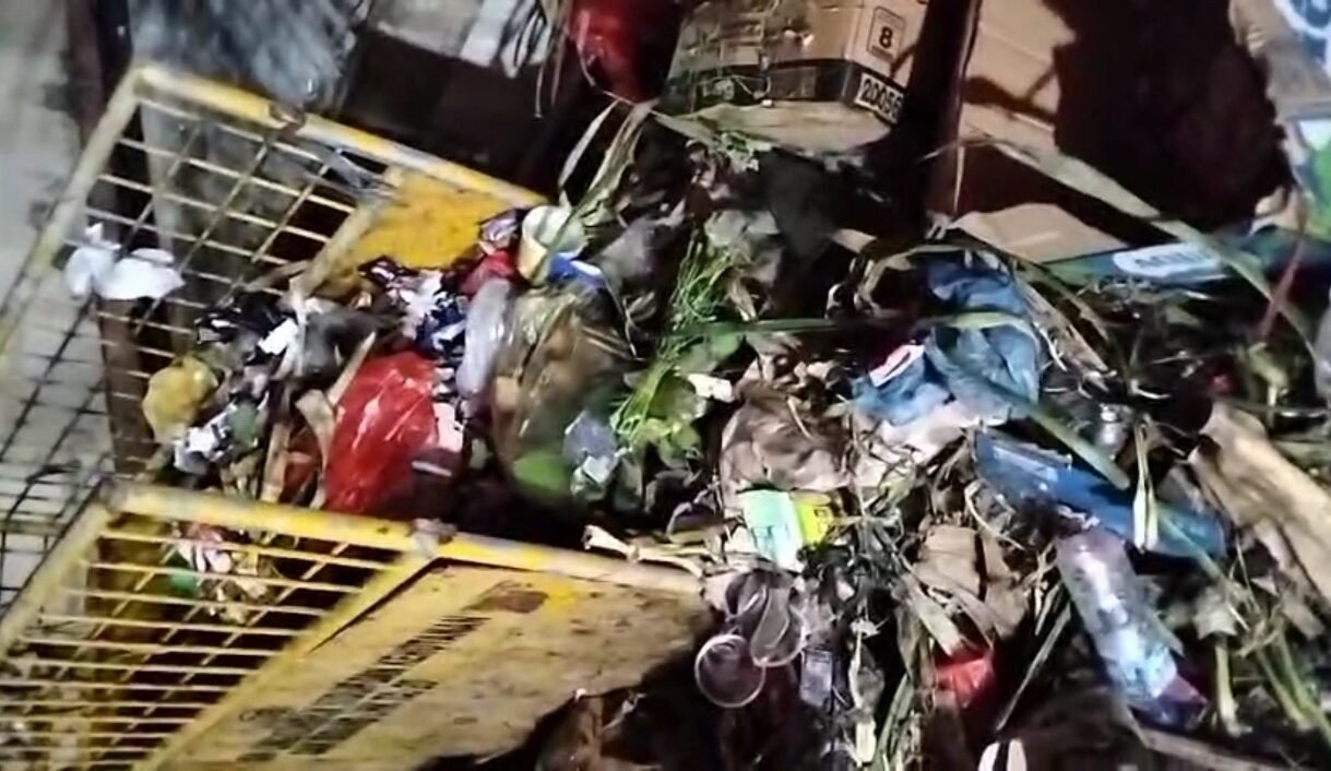 “Pasar Youtefa Memanas! Pedagang Bongkar Dugaan ‘Orang Titipan’ Kuasai Lapak, Pencurian hingga Penikaman Bikin Warga Takut”