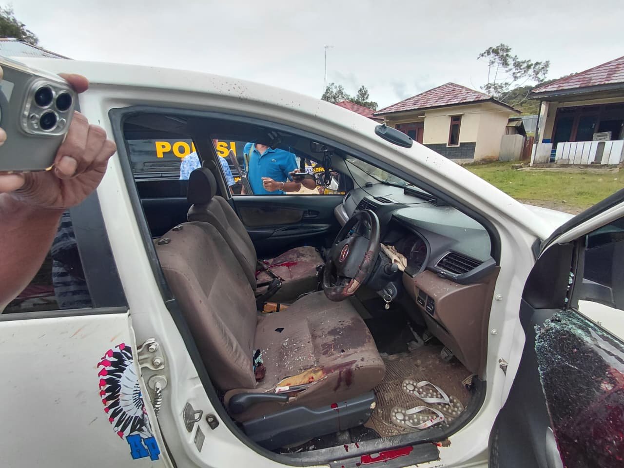 KKB Mengamuk di Dogiyai, Tembaki Mobil Warga hingga Polisi: 1 Anggota Kelompok Bersenjata Tewas Didor Polisi