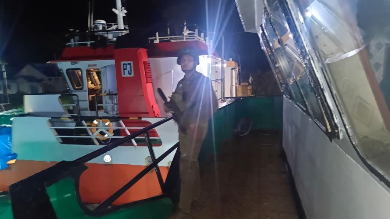 6 Kapal Logistik Dikawal Ketat Aparat ke Yahukimo Usai Gangguan KKB di Jalur Sungai Papua, BBM dan Sembako Akhirnya Tiba Aman