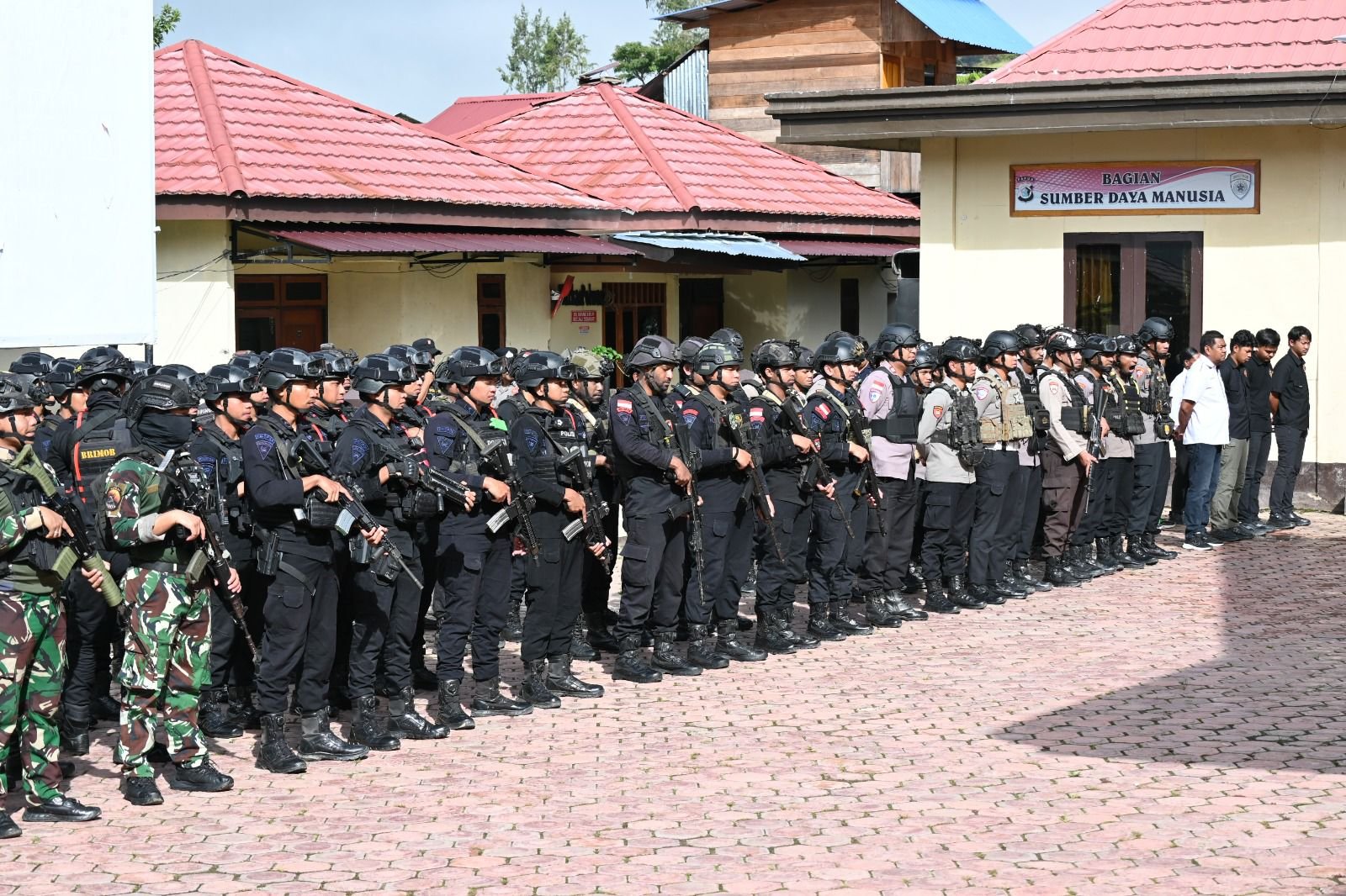 “Dogiyai Dijaga Ketat! TNI-Polri Turun Gunung, Antisipasi Konvoi Kelulusan hingga Ancaman Balasan KKB”
