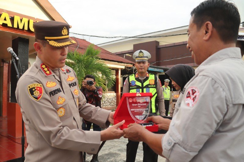 Touring Tak Sekadar Hobi, IBMI Sulawesi Deklarasi Tertib Lalu Lintas di Hadapan Kapolresta Mamuju