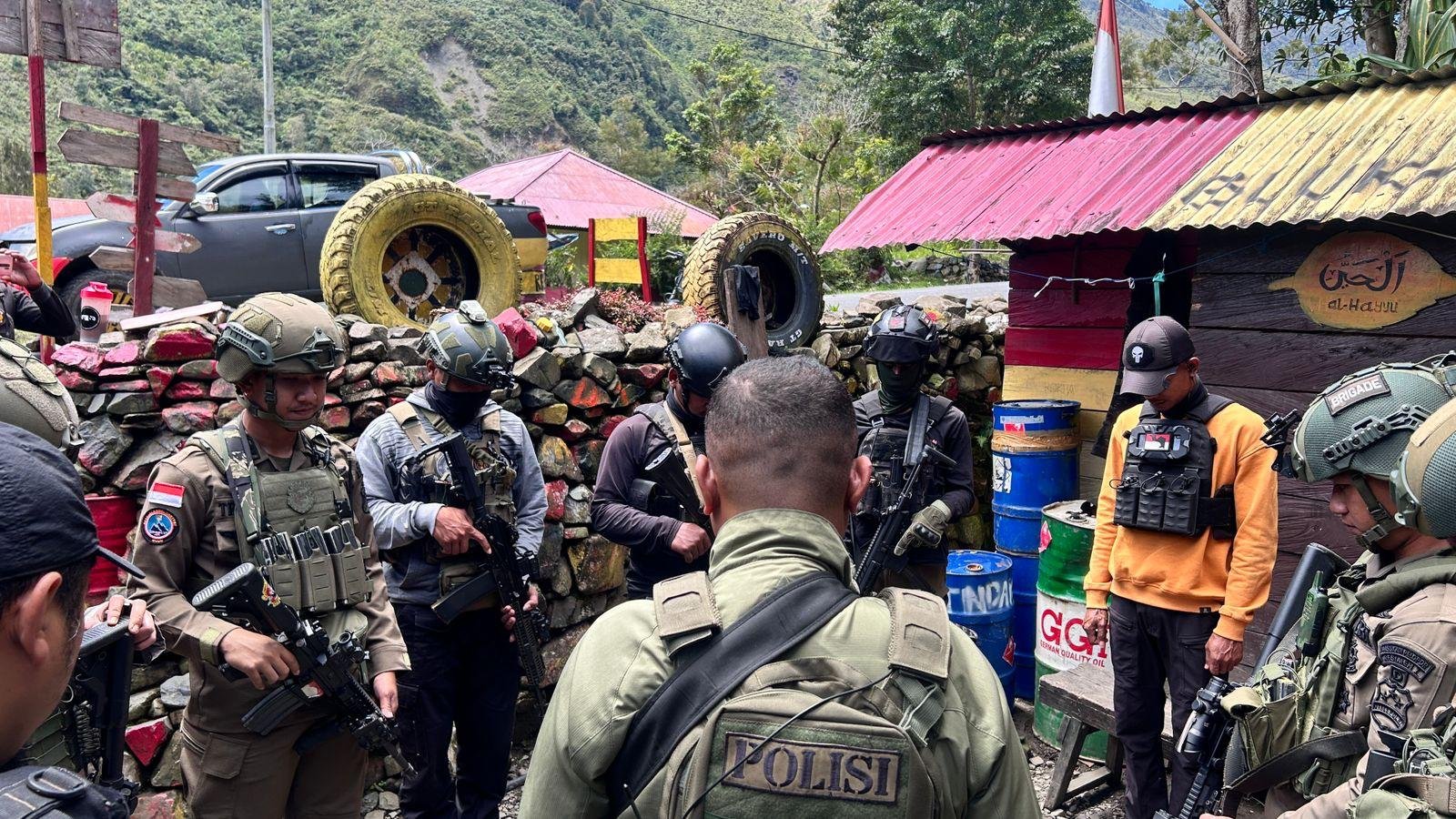 “Mulia Dijaga Ketat! Satgas Damai Cartenz Turun Langsung ke Pasar, Pedagang dan Tukang Ojek: Kini Kami Lebih Tenang”