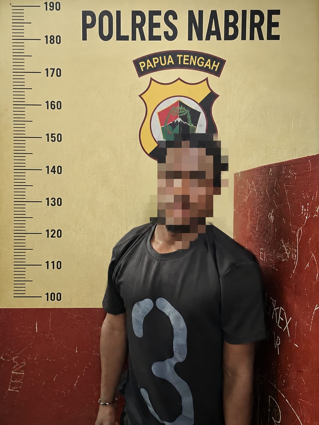 Teror di Perumahan Guru Nabire! Terduga Pelaku Percobaan Pemerkosaan Ancam Korban dengan Sajam, Berhasil Dibekuk Polisi Setelah Buron