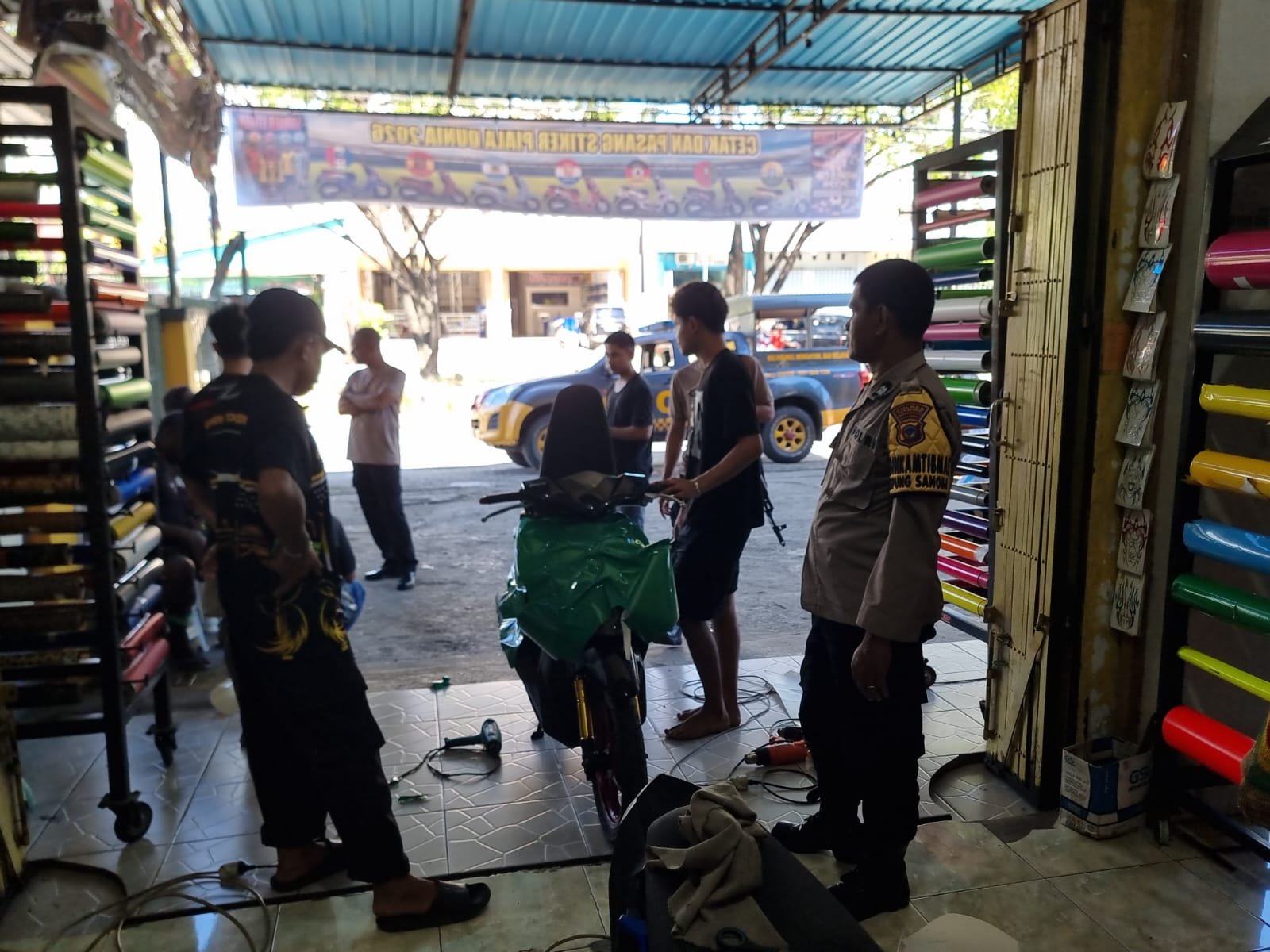 Motor Dicuri, Harapan Nyaris Hilang! Polisi di Nabire Berhasil Temukan dan Kembalikan Honda Beat ke Pemilik, Warga Sampaikan Terima Kasih Haru