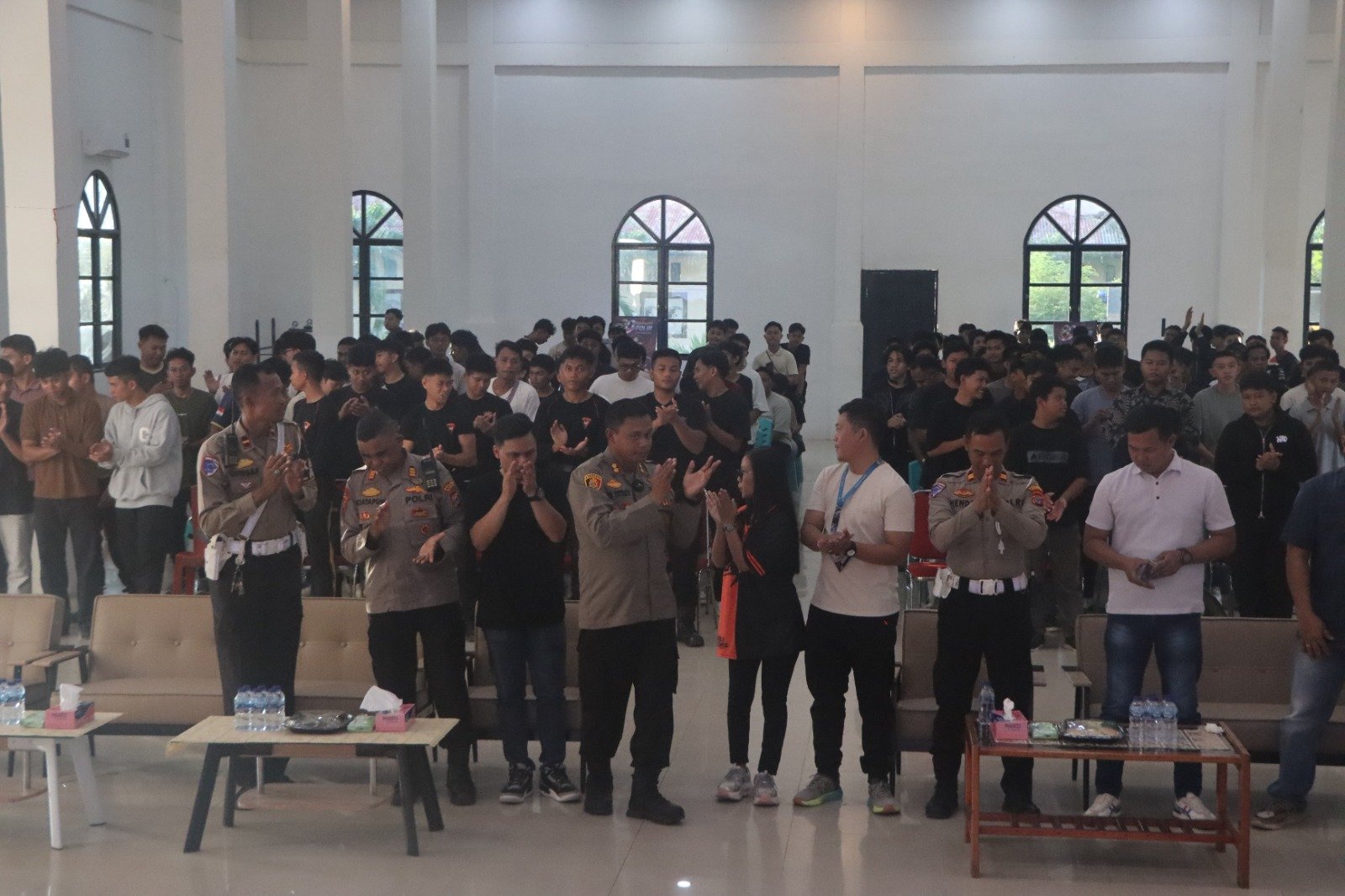 Kapolres Nabire Bikin Gebrakan di HUT Bhayangkara ke-80, Turnamen Mobile Legends Diserbu Anak Muda, Jadi Ajang Cari Talenta E-Sport Papua Tengah